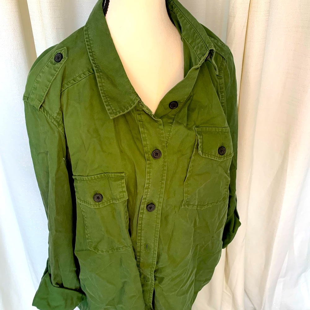 Green utility quarter length button down